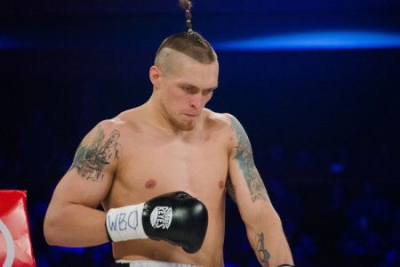 Usyk's Heartfelt Tribute: Remembering His Late Father After Historic Win