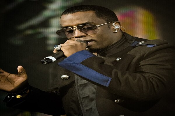 Americas - Homeland Security Raids Homes of US Rapper Sean 'Diddy ...