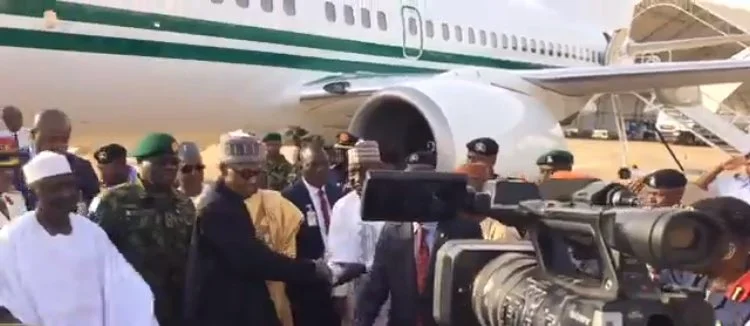 buhari arrives.jpg