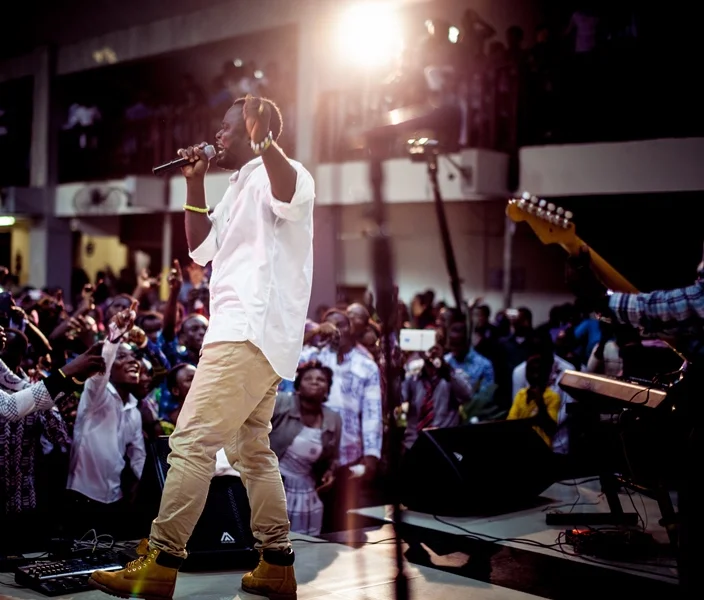 Photo - Cwesi Oteng Performance shot.jpg