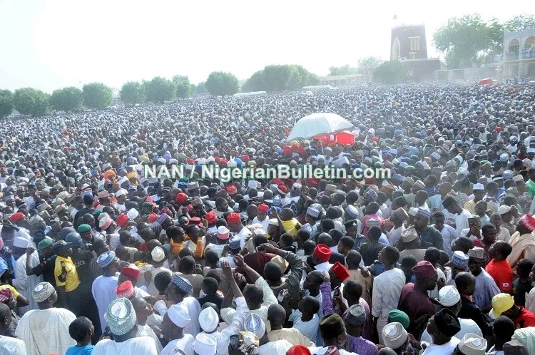 PIC. 16. BURIAL OF THE EMIR OF KANO IN KANO.jpg