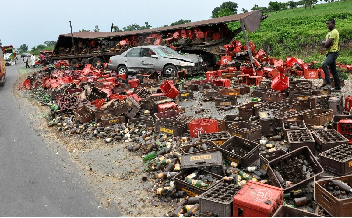 PIC.4. ACCIDENT  SCENE AT GWAKO ON ABUJA-LOKOJA ROAD IN ABUJA.jpg
