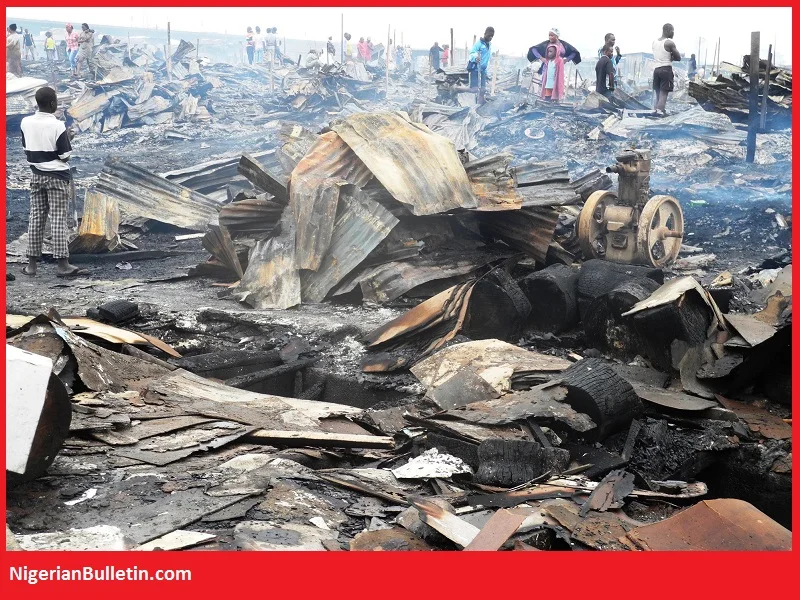 PIC.9.FIRE INCIDENT AT OKO BABA MARKET IN LAGOS.jpg