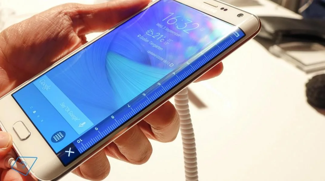 Samsung-Galaxy-Note-Edge-Review airherald.com.webp