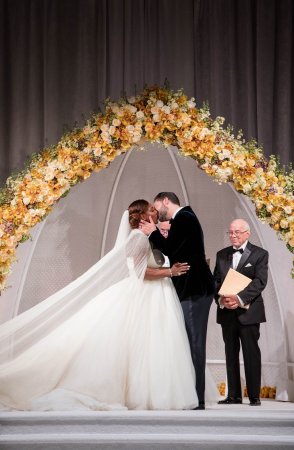 Photos: Serena Williams Weds Alexis Ohanian, Wears £2.6million Wedding Gown