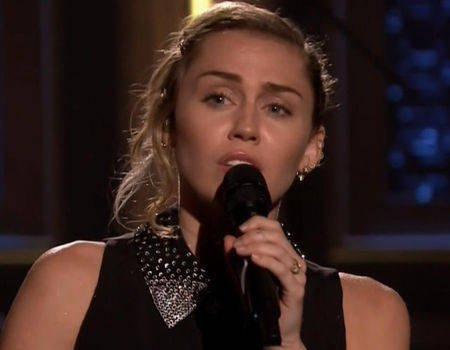 rs_600x600-171002204423-600-miley-cyrus-mv-10217.jpg