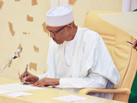 Muhammadu-Buhari-Signs.jpg