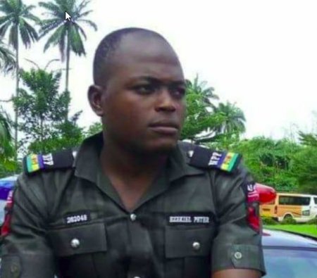 nigerian-police-12.jpg