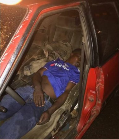 drunk-driver-urinates-on-himself-dozes-off-after-car-accident-in-lagos-photos.jpg