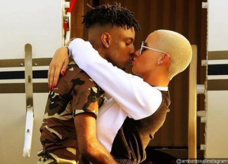 amber-rose-shares-photo-kissing-21-savage.jpg