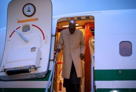 buhari arrives.JPG