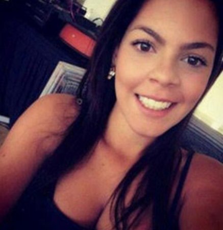 ronaldinho's fiancee.jpg