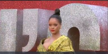 rihanna.JPG