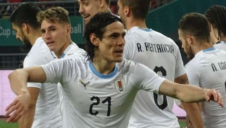 Star-Tribune-Edinson- Cavani.jpg