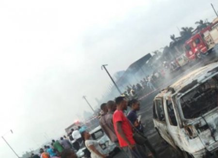 Tori-News-petrol tanker explosion on Otedola Link Bridge.JPG