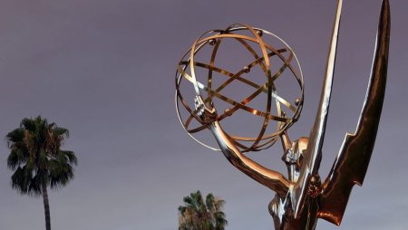 Emmys-Awards.jpg