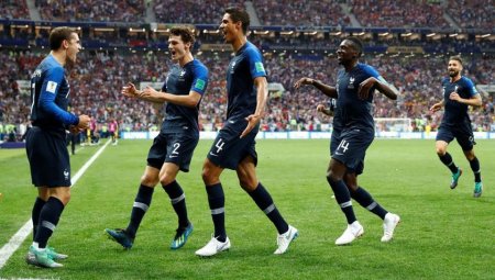 world-cup-final-france-v-croatia_ae216a18-8845-11e8-bbc3-e5c02a79570e.jpg