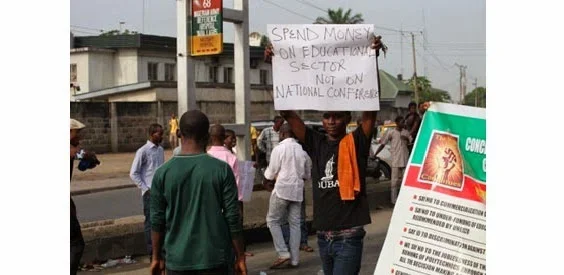 asup strike protest.jpg