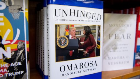 trump and omarosa.jpg