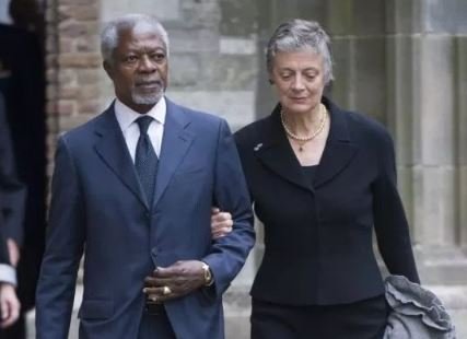 kofi annan and wife.JPG