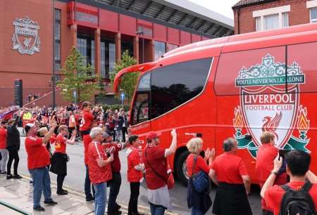 Liverpool-fans.jpg