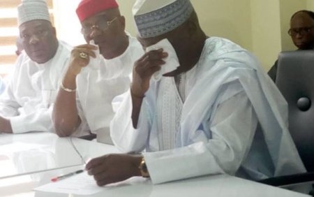 atiku crying.JPG