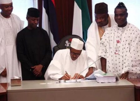 buhari signs.JPG