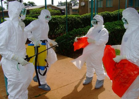 p5-ebola-a-20140326 (1).jpg