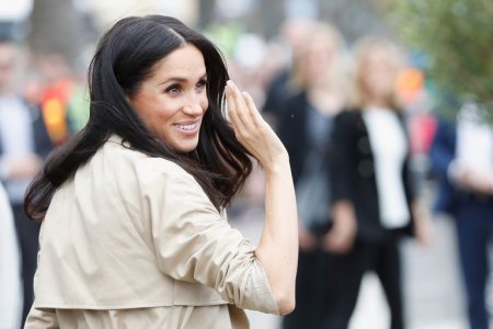 meghan-duchess-of-sussex-waives-to-members-of-the-public-on-news-photo-1052424324-1539864174.jpg