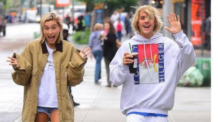 Hailey Baldwin-Justin Beiber.jpg