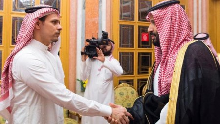 Salah Khashoggi and Crown Prince Mohammed bin Salman.jpg