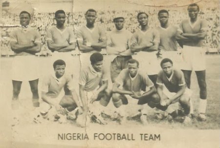 Nigerian Football Team Of 1962.jpg