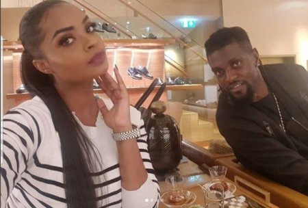 Dillish Mathews And Emmanuel Adebayor.jpg