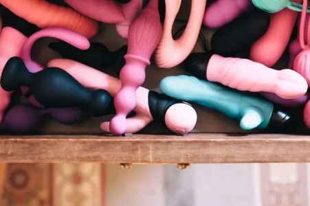 how-sex-toys-are-made.webp