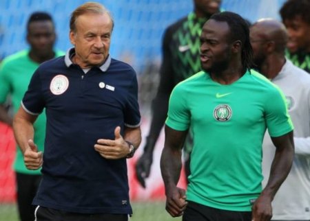 Gernot Rohr And Victor Moses.jpg
