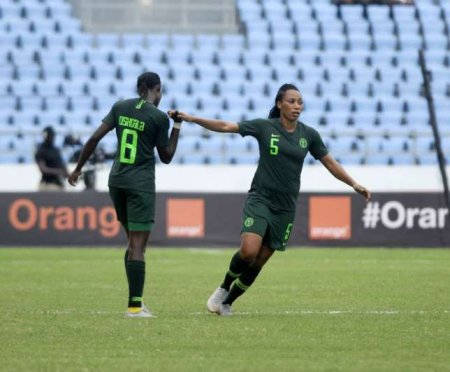 Asisat Oshoala and Onome Ebi.jpg