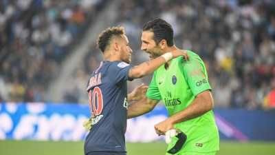 Gianluigi Buffon and Neymar.jpg