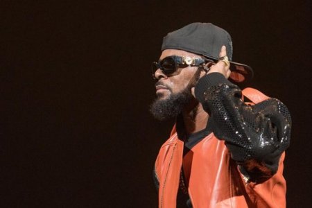 R-Kelly-696x464.jpg