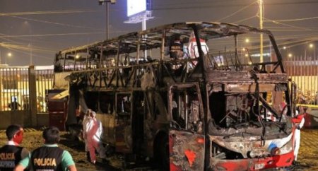 Peru-Bus-fire.jpg