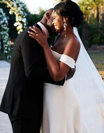 Idris Elba and Sabrina Dhowre.jpg