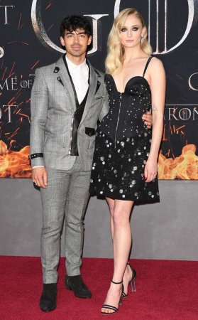 Joe Jonas and Sophie Turner.jpg