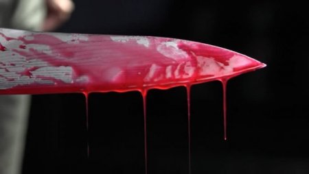 knife-blood-696x392.jpg