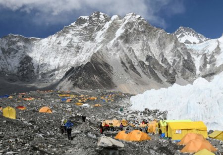 Everest base camp.jpg