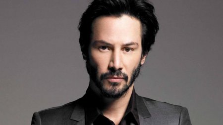 Keanu Reeves (1).jpg