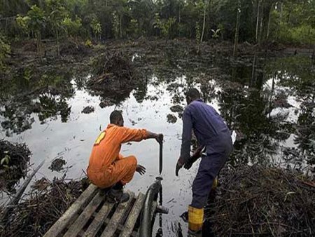 Oil-Spill-In-Ogoniland-Niger-Delta.jpg
