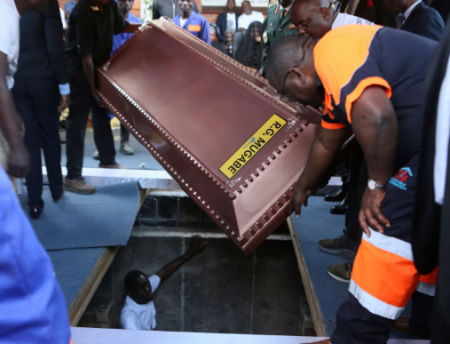 Robert Mugabe coffin.png