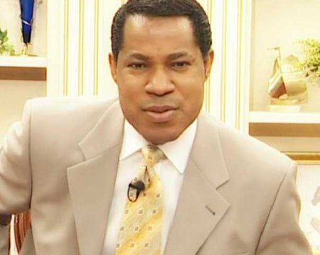 Pastor Chris Oyakhilome 1.jpeg