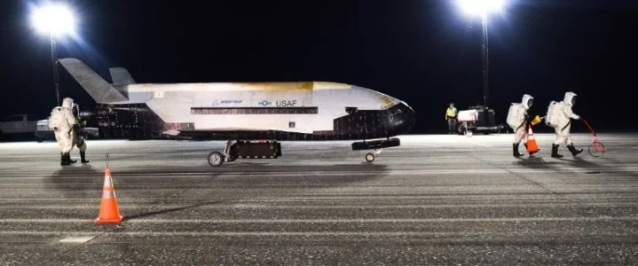 space ship.webp space ship.webp