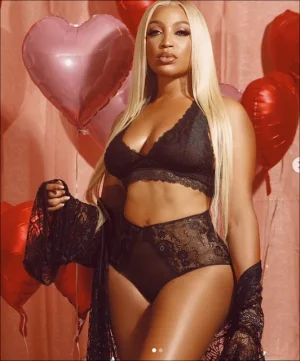 celeb.webp celeb.webp