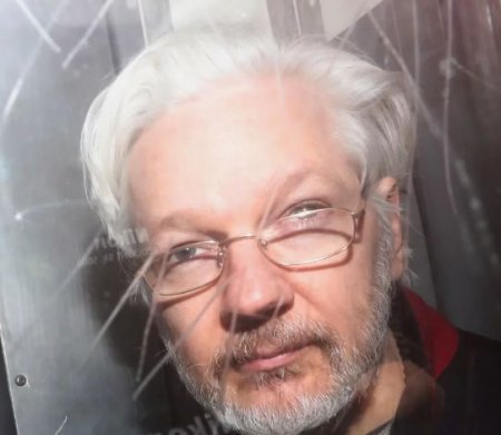 assange.JPG